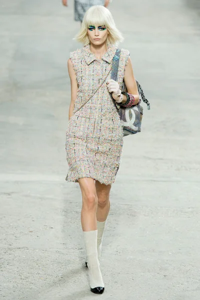 Look 4